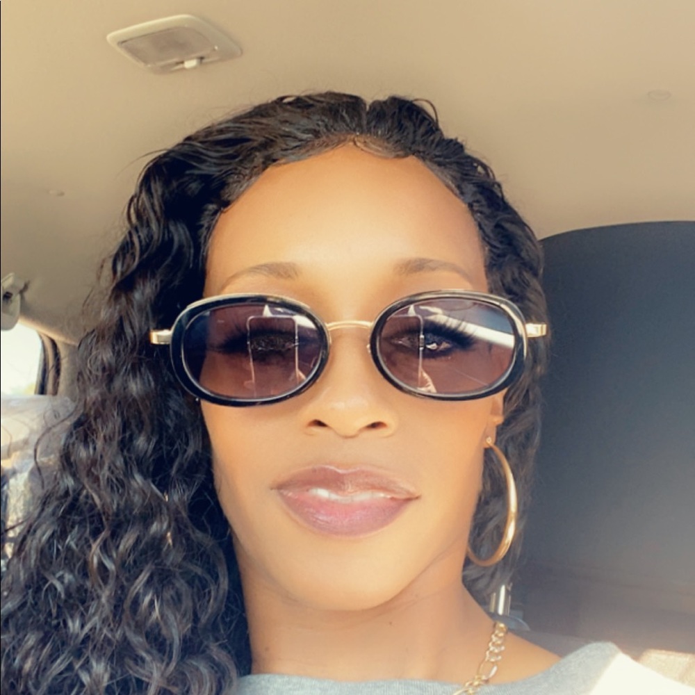 Meet your Posher, Flossie